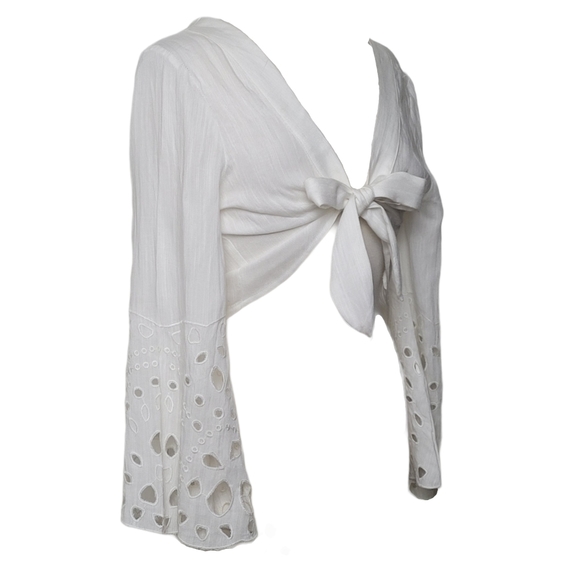 MOON RIVER Top Cropped Back Tie Knot Eyelet Detail - Picture 2 of 6